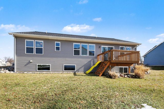 1325 Remington Drive SE, Lowell, MI 49331