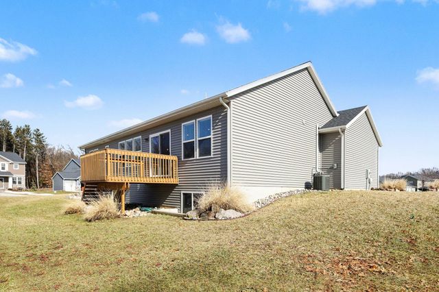 1325 Remington Drive SE, Lowell, MI 49331