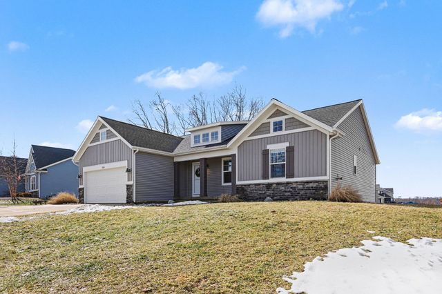 1325 Remington Drive SE, Lowell, MI 49331