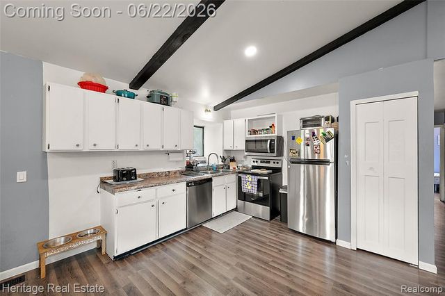 10857 Center Road, Grand Blanc, MI 48439