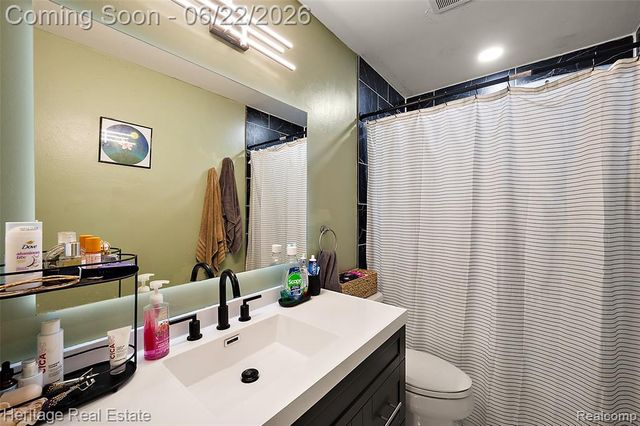 10857 Center Road, Grand Blanc, MI 48439