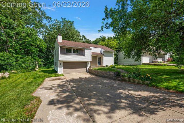 10857 Center Road, Grand Blanc, MI 48439
