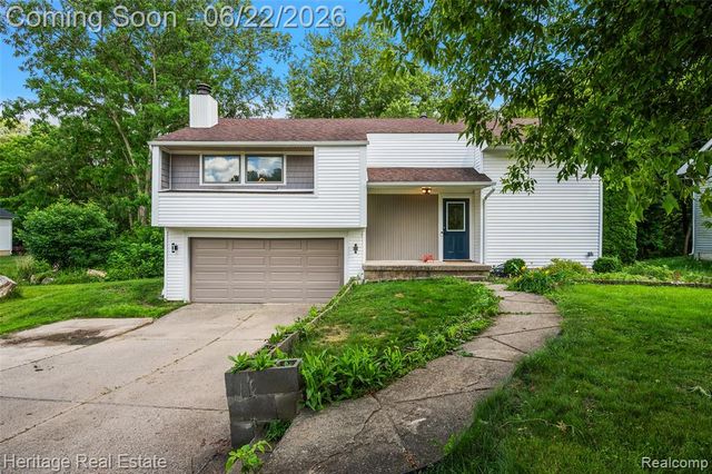 10857 Center Road, Grand Blanc, MI 48439