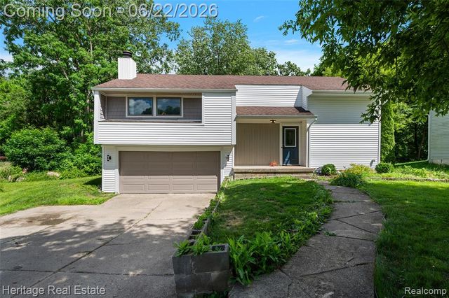 10857 Center Road, Grand Blanc, MI 48439