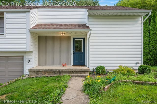 10857 Center Road, Grand Blanc, MI 48439