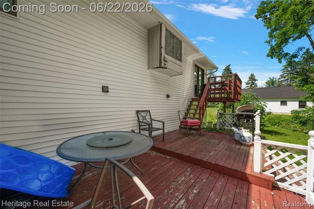 10857 Center Road, Grand Blanc, MI 48439