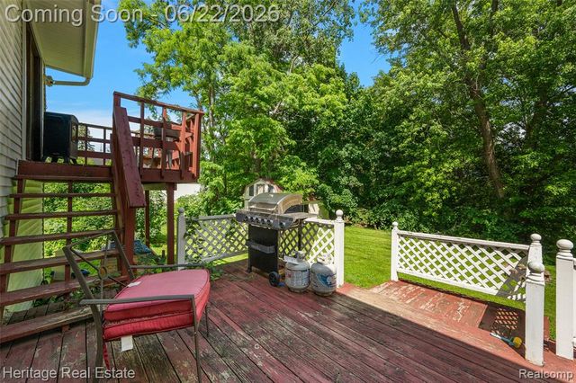 10857 Center Road, Grand Blanc, MI 48439