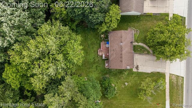 10857 Center Road, Grand Blanc, MI 48439