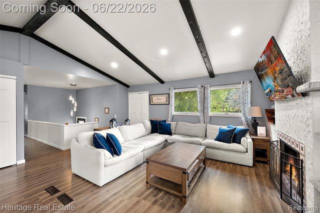 10857 Center Road, Grand Blanc, MI 48439