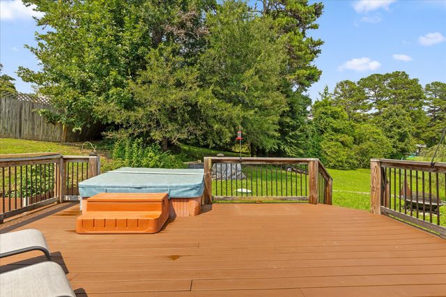 8501 Bay Run Drive, Hixson, TN 37343