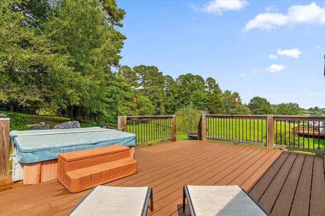 8501 Bay Run Drive, Hixson, TN 37343