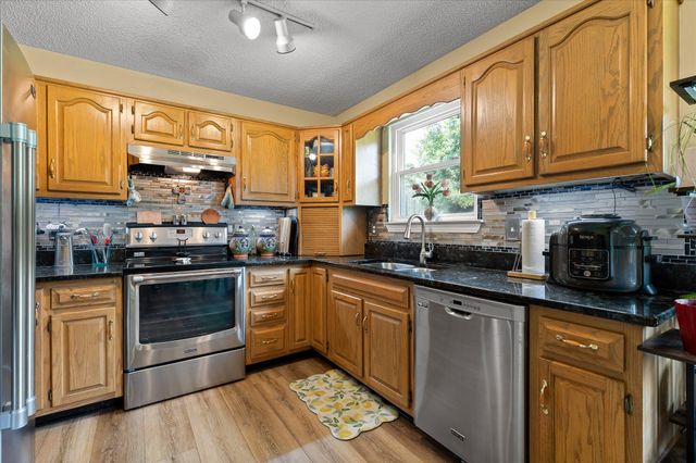 8501 Bay Run Drive, Hixson, TN 37343