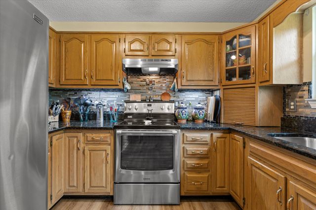 8501 Bay Run Drive, Hixson, TN 37343