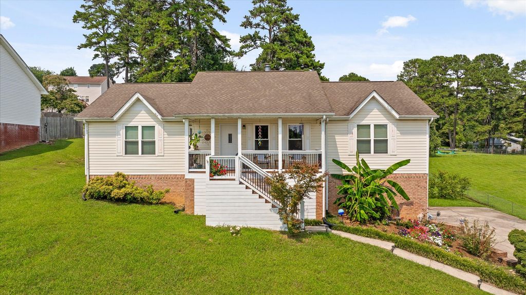 8501 Bay Run Drive, Hixson, TN 37343