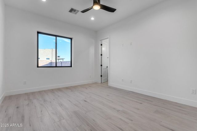 1602 E Cloud Road, Phoenix, AZ 85086