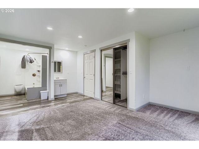 14661 Se ROYER Rd, Damascus, OR 97089