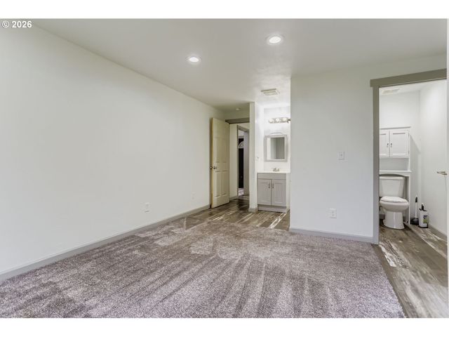 14661 Se ROYER Rd, Damascus, OR 97089