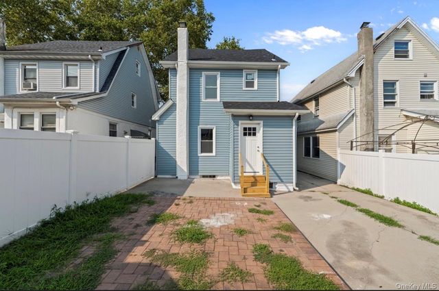 21432 112th Road, Queens Village, NY 11429