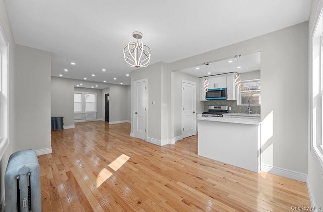 21432 112th Road, Queens Village, NY 11429