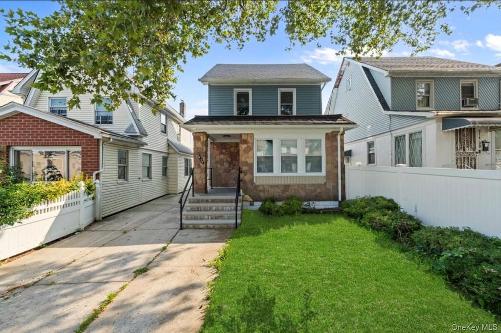 21432 112th Road, Queens Village, NY 11429