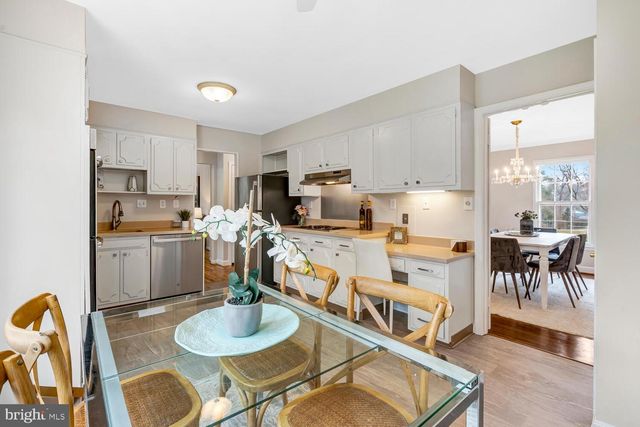 4704 SUNFLOWER DR, Rockville, MD 20853