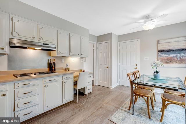 4704 SUNFLOWER DR, Rockville, MD 20853