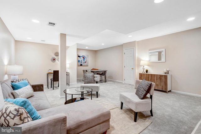 4704 SUNFLOWER DR, Rockville, MD 20853