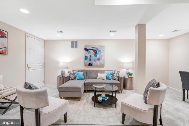 4704 SUNFLOWER DR, Rockville, MD 20853