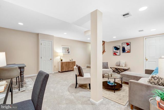 4704 SUNFLOWER DR, Rockville, MD 20853