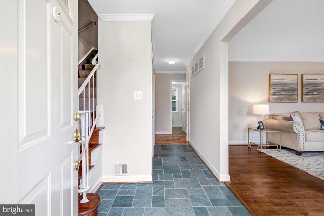 4704 SUNFLOWER DR, Rockville, MD 20853