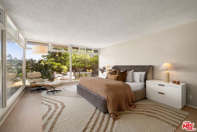 7230 Outpost Cove Drive, Los Angeles, CA 90068