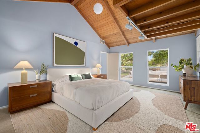 7230 Outpost Cove Drive, Los Angeles, CA 90068
