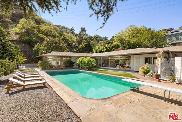 7230 Outpost Cove Drive, Los Angeles, CA 90068