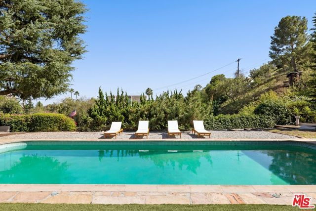 7230 Outpost Cove Drive, Los Angeles, CA 90068