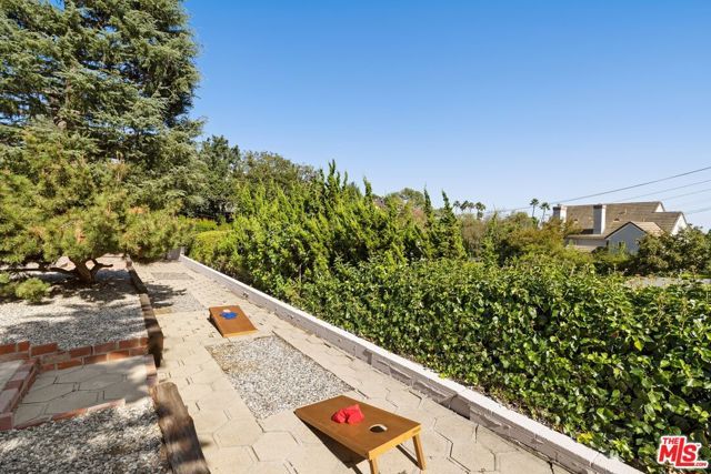 7230 Outpost Cove Drive, Los Angeles, CA 90068