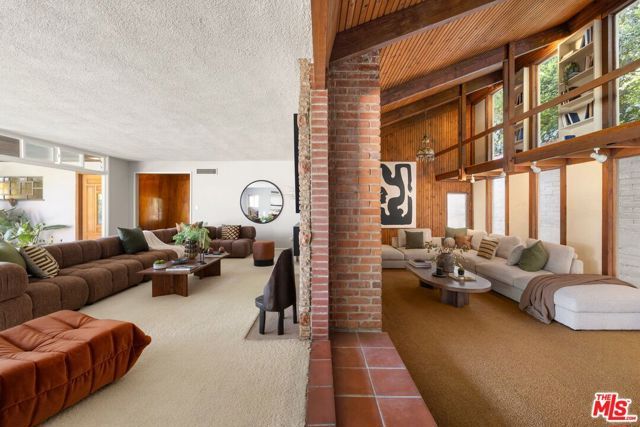 7230 Outpost Cove Drive, Los Angeles, CA 90068