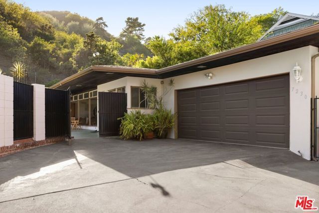 7230 Outpost Cove Drive, Los Angeles, CA 90068