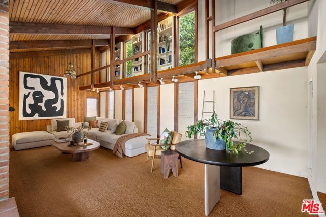 7230 Outpost Cove Drive, Los Angeles, CA 90068