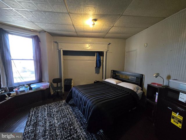 2400 W CUMBERLAND ST, Philadelphia, PA 19132
