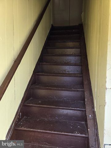 2400 W CUMBERLAND ST, Philadelphia, PA 19132