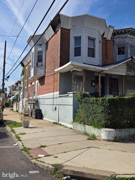 2400 W CUMBERLAND ST, PHILADELPHIA, PA 19132 — exterior