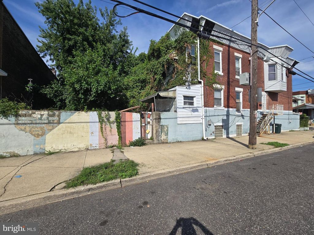 2400 W CUMBERLAND ST, PHILADELPHIA, PA 19132 — photo 3