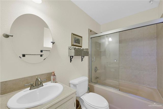 1911 Lake Point Drive, Mission, TX 78572