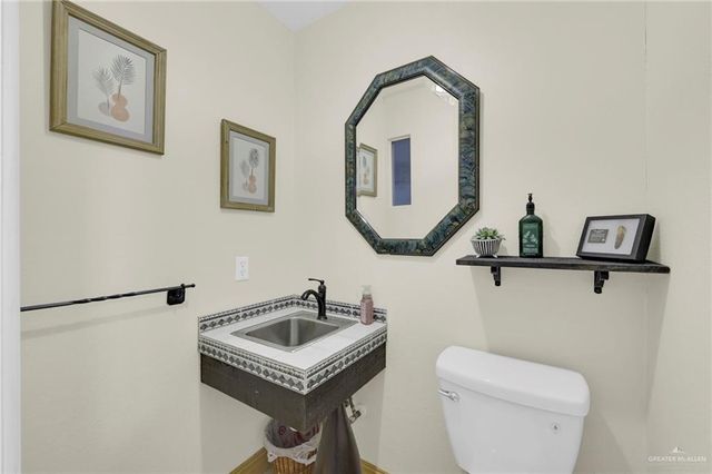 1911 Lake Point Drive, Mission, TX 78572