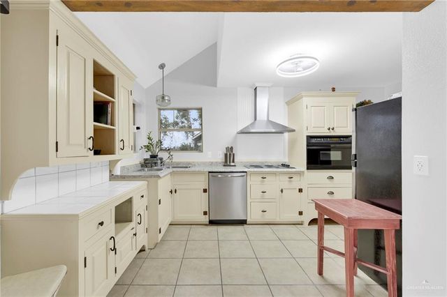 1911 Lake Point Drive, Mission, TX 78572