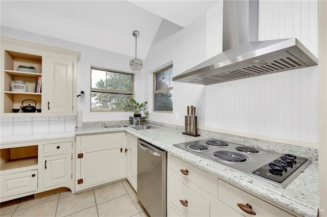 1911 Lake Point Drive, Mission, TX 78572