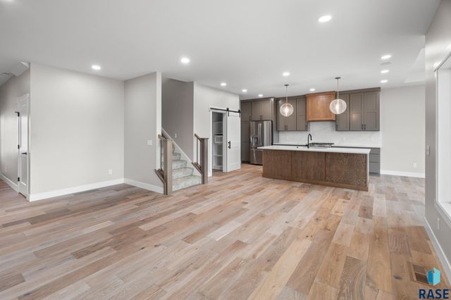 1137 E Thompson Pl Place, Tea, SD 57064