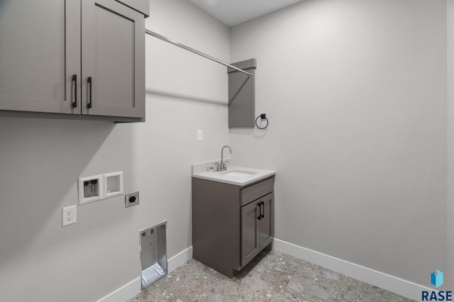 1137 E Thompson Pl Place, Tea, SD 57064