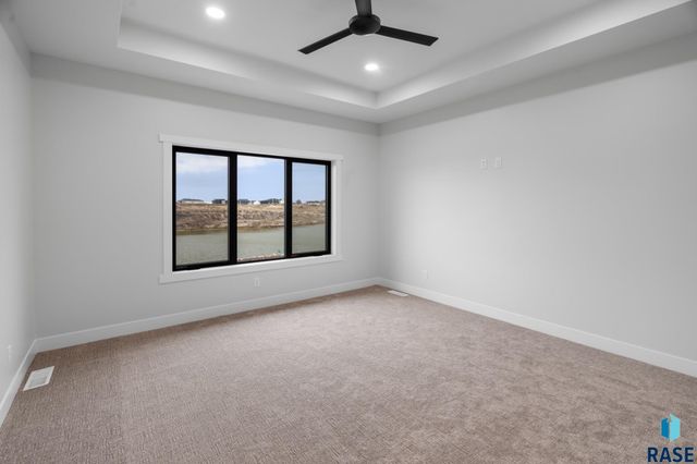 1137 E Thompson Pl Place, Tea, SD 57064