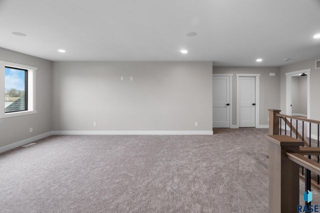 1137 E Thompson Pl Place, Tea, SD 57064